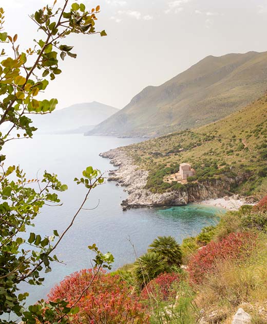 Riserva naturale orientata dello Zingaro, La Dama